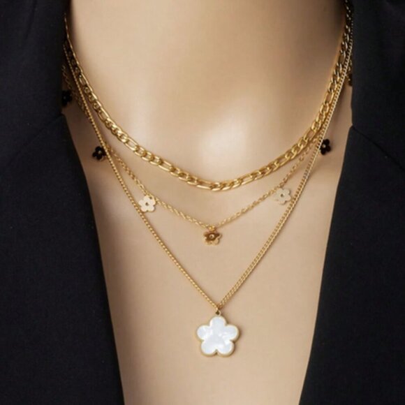 Jewelry - 18K Gold Filled Layered Clover Mother of Pearl Necklace Set